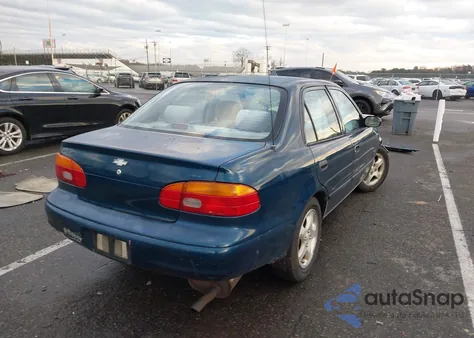 2001 Chevrolet Prizm z USA, uszkodzony, nr VIN 1Y1SK52821Z443097
